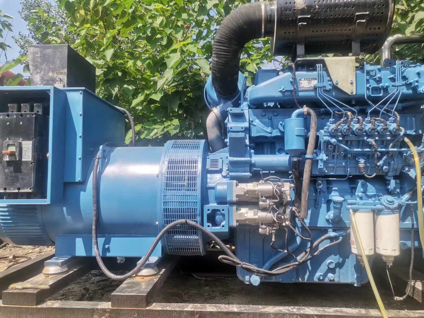 龙港详细说明降低 800kW 柴油发电机输出电流波动的方法